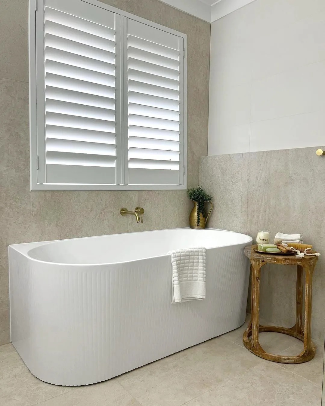 Attica Noosa 1500 Gloss White BTW Bath - Image 2