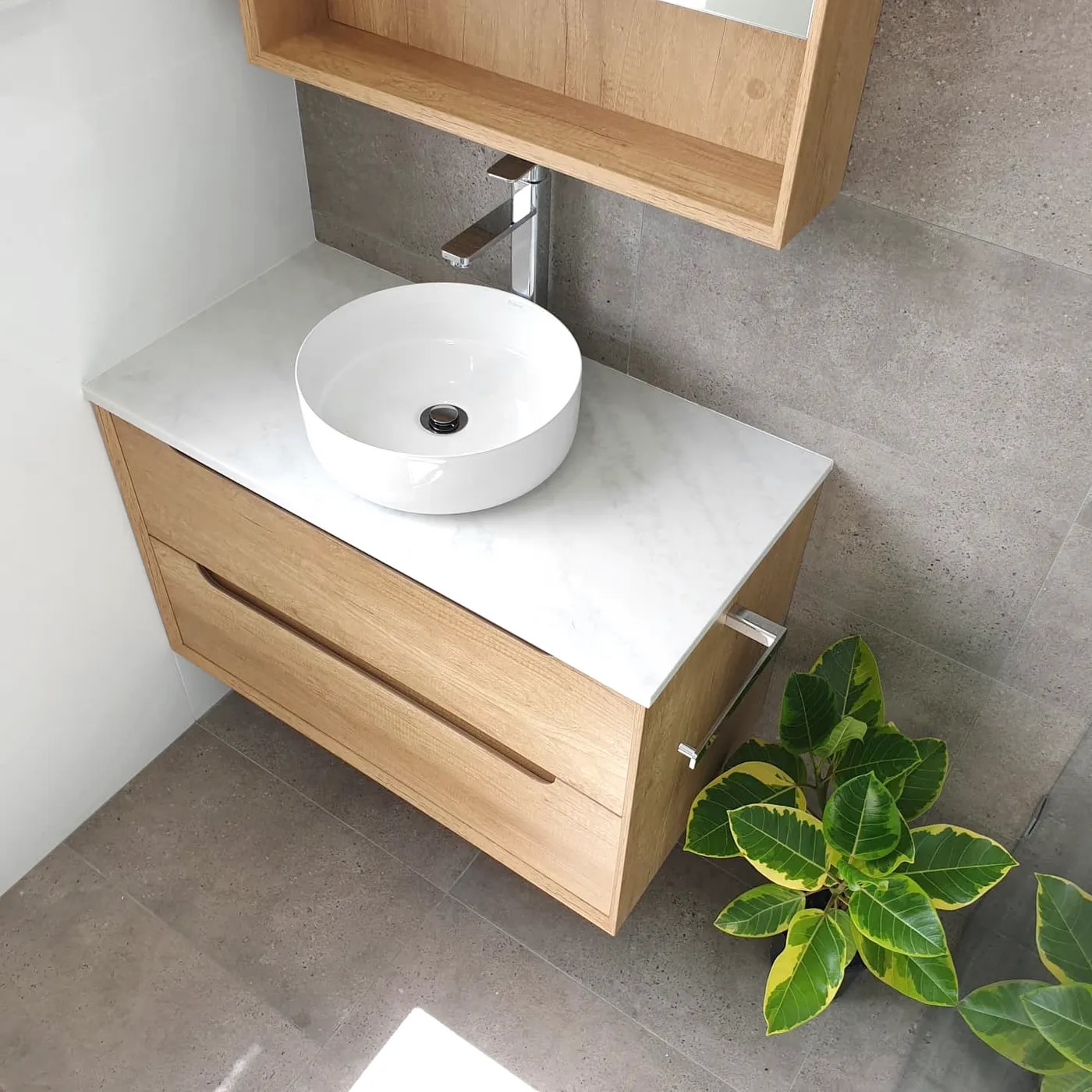 Solid Surface Cloudy Carrara Top 750 - Image 3